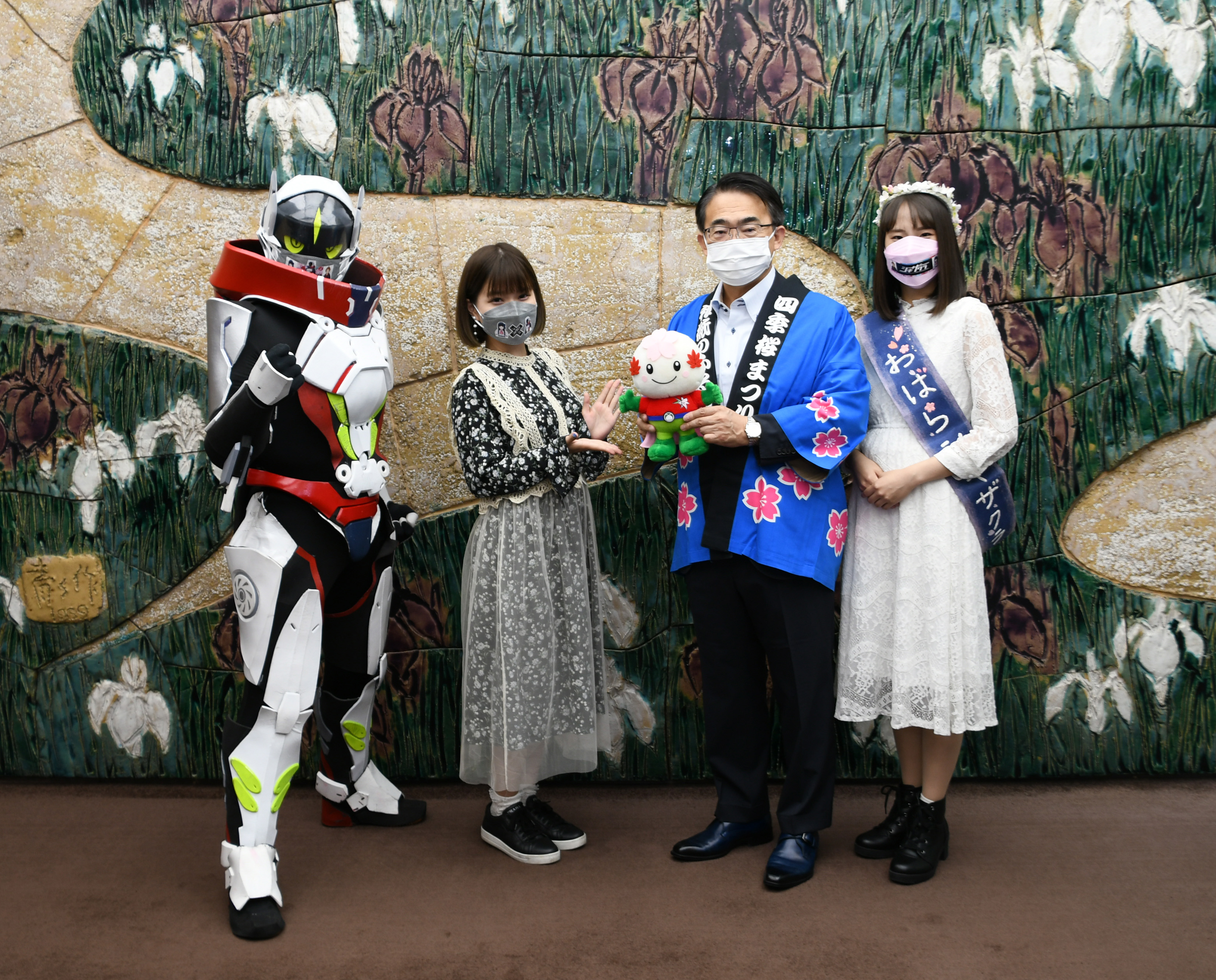 逢花役 茉白実歩と主題歌を歌う亜咲花が愛知県大村知事を表敬訪問 News シキザクラ 公式サイト